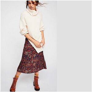 Free People “Eleven” White Sweater - Size XS